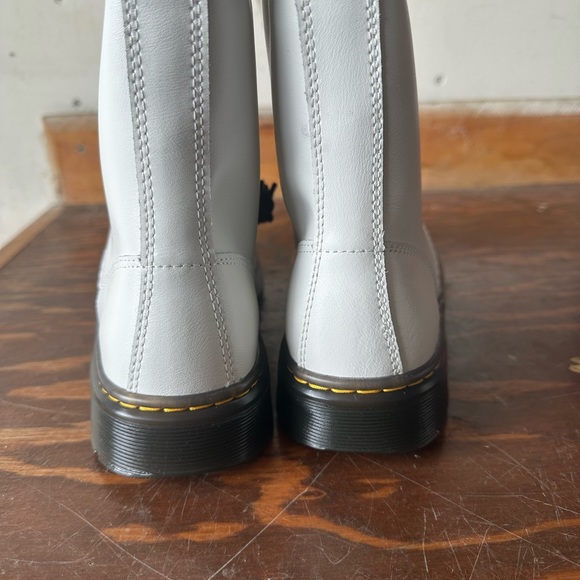 Dr Martens Airwair Zavala Smooth Leather White Boots - Picture 2 of 6